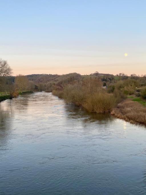 Cosy Cottage On Banks Of River Wye Foy ภายนอก รูปภาพ
