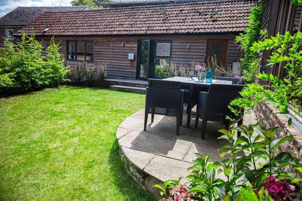 Cosy Cottage On Banks Of River Wye Foy ภายนอก รูปภาพ